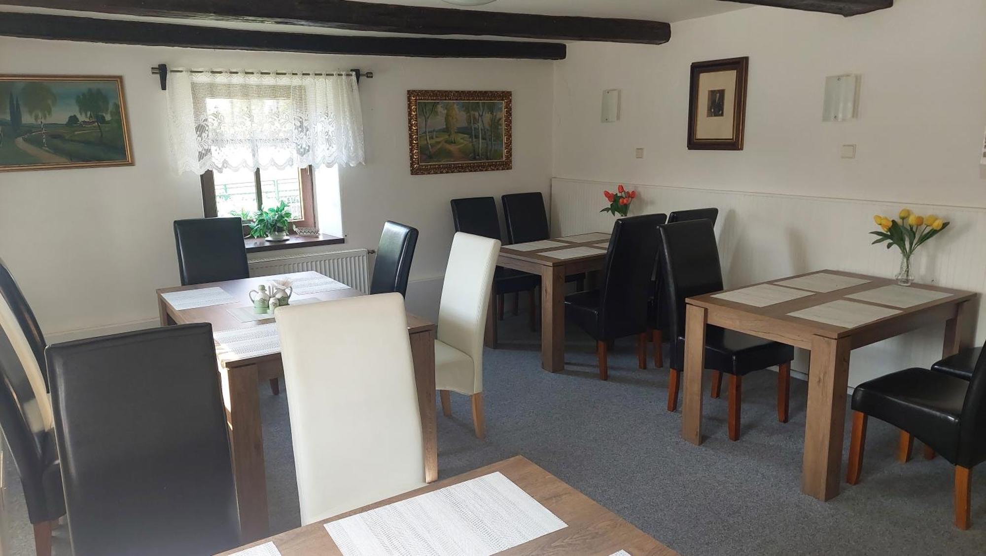 Penzion A Restaurace U Strnada Klatovy Eksteriør billede